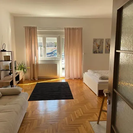 Sunny Apartment Sombor