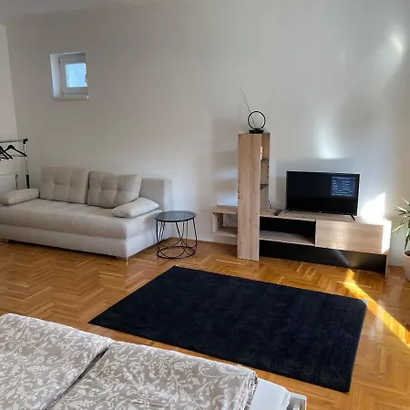 Apartment Sunny *